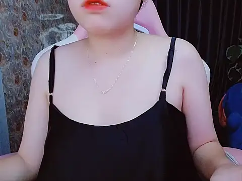 غرفة دردشة Julie_Ulie المباشرة
