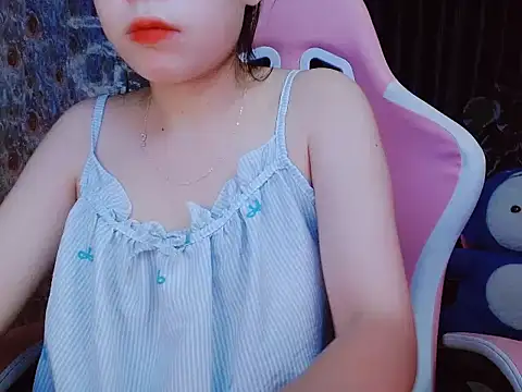 Julie_Ulie Live Chatraum