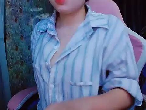Julie_Ulie чат на живо