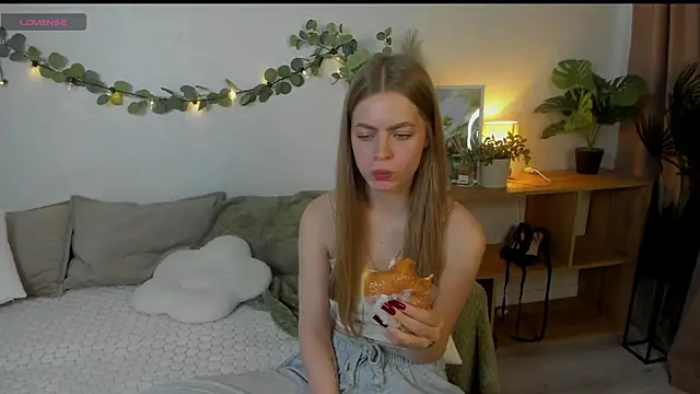 HoneyEmillyn Live chat-huone