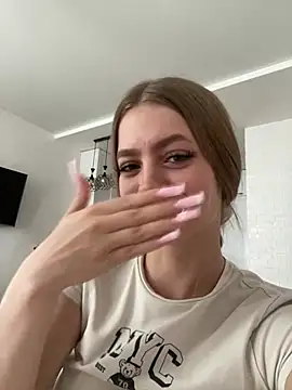 HoneyEmilly Live Chatraum