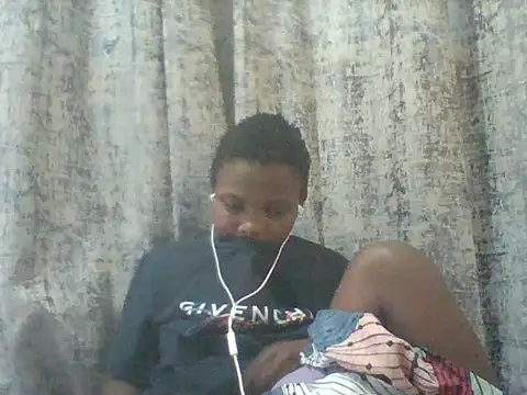 tina_2030 Live Chatraum