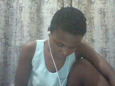 tina_2030's Live Chat Room