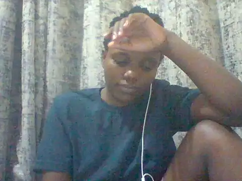 tina_2030's Live Chat Room
