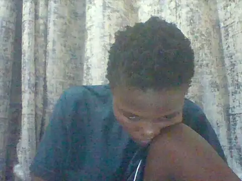 tina_2030's Live Chat Room