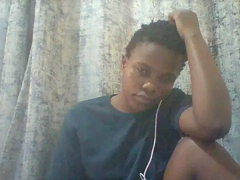 tina_2030's Live Chat Room