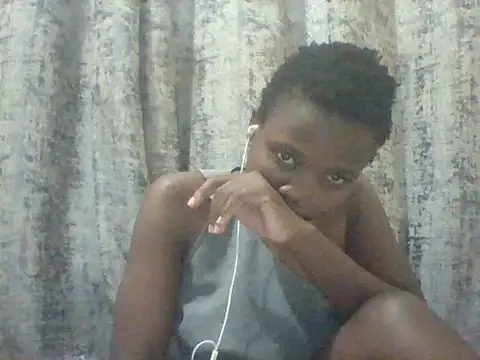 tina_2030's Live Chat Room