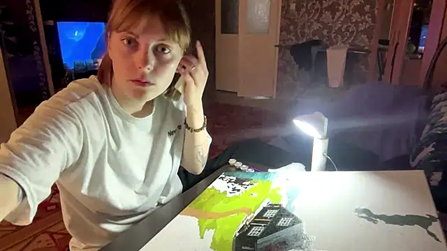 Онлайн чат ShonnaTweddle