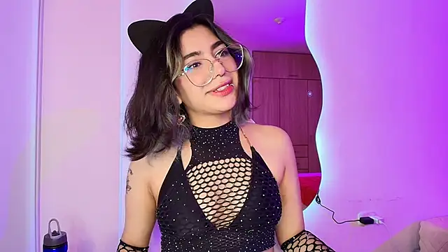 Sala de chat en directo de Alejaa_storm