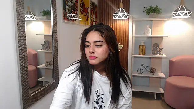 _Lucy_Grey_ Adlı Modelin Canlı Sohbet Odası