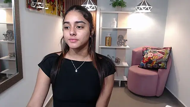 _Lucy_Grey_ élő chatszobája