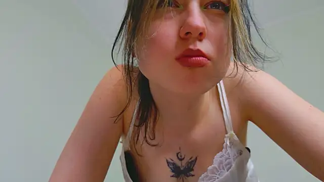 חדר צ'אט בשידור חי של Oksi_Koxy