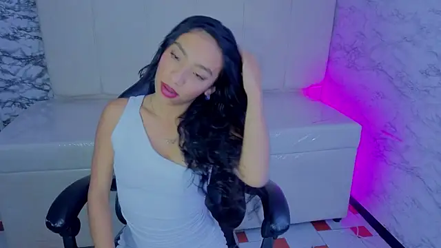 Adarasuri_v Cameră chat live