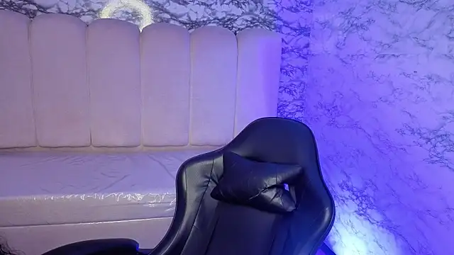 Adarasuri_v Cameră chat live