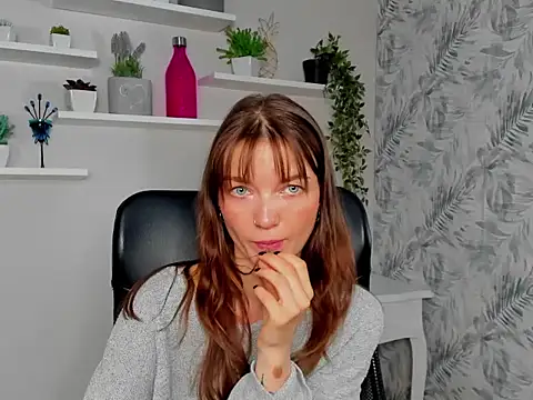 KiraBliss28 – live chatrum