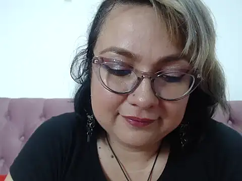 AnyaLuxx – live chatrum