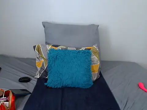 TashaBebe élő chatszobája