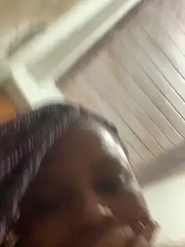 Sala de chat en directo de ayla-0