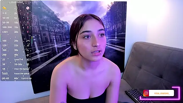 Živá chatovací místnost Nina-Mars