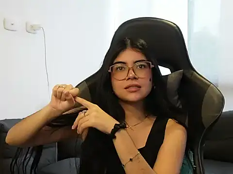 Mia_Storm18 – live chatrum