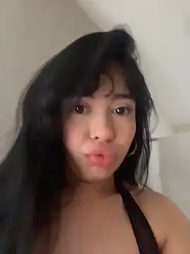 חדר צ'אט בשידור חי של FERNANDAXX_