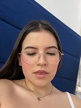 Madisson_Roxx 现场聊天室