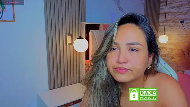 Živá chatovací místnost Tender_lila