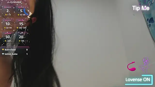 Živá chatovací místnost Angel-Hott_