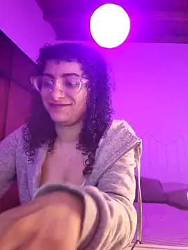 Sala de chat ao vivo de L_u_l_u_heav3n