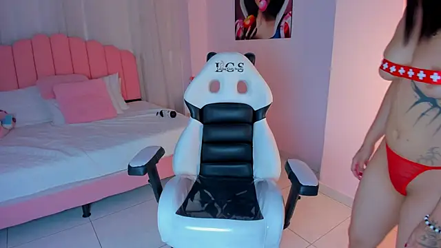 Sara_Donowan Adlı Modelin Canlı Sohbet Odası
