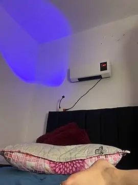Daniela_Medinaのライブチャットルーム