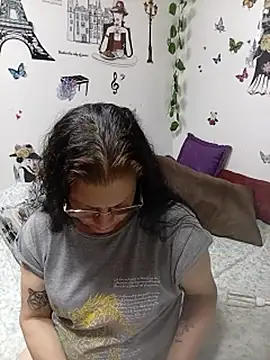 katrinna_ élő chatszobája