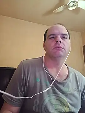 Seks show uživo modela Safado700 na kameri