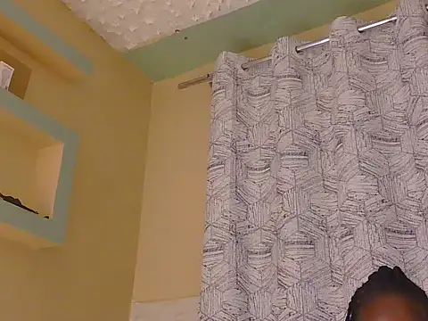 Sala de chat ao vivo de Petitemissy