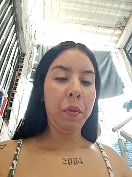 HOTANDSKINNY – live chatrum