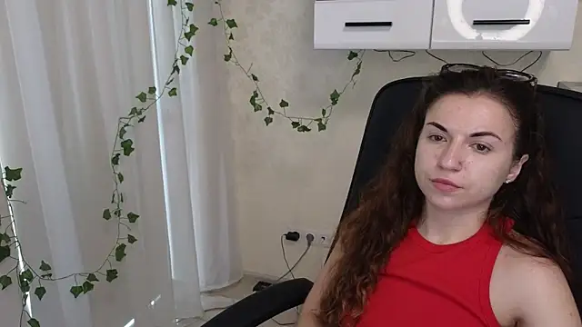 Ulyanixx Adlı Modelin Canlı Sohbet Odası