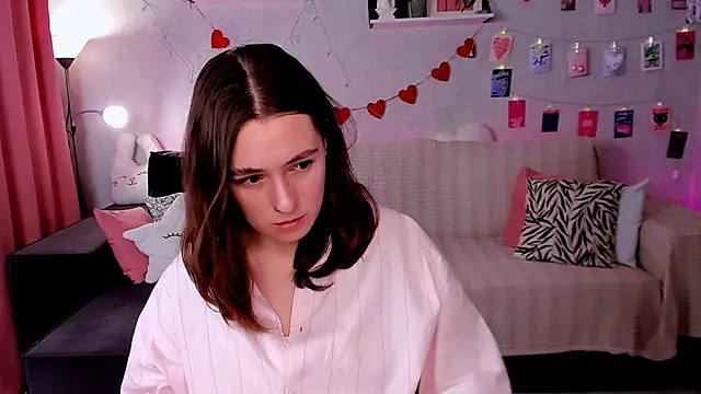 חדר צ'אט בשידור חי של polly_pop_