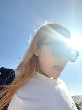 Chat soba uživo modela __Amber__
