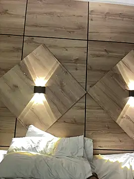 MiaBlonde1 Adlı Modelin Canlı Sohbet Odası