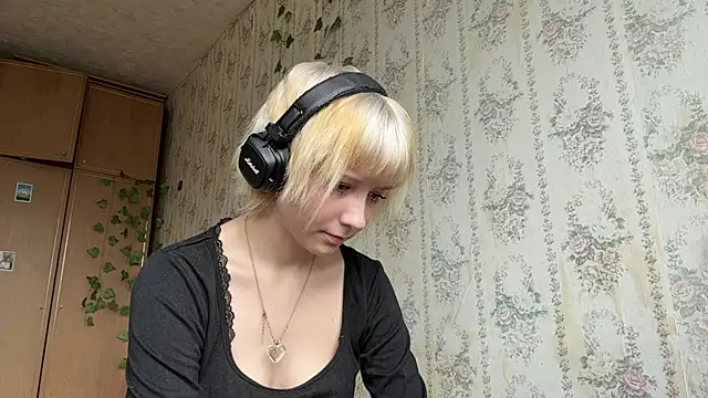 Chat ao vivo de FatimahFroman