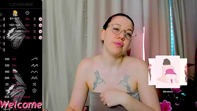 Arya_Curves Cameră chat live