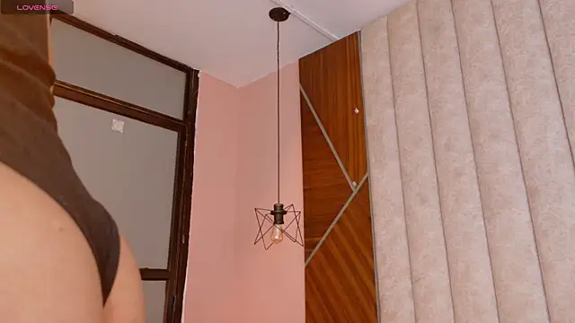 Dulce_Holy Live Chatraum