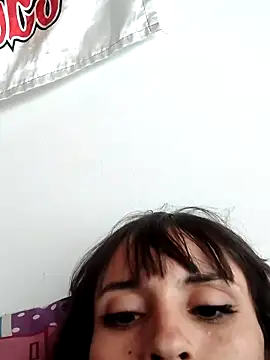 SusanG93's Live Chat Room