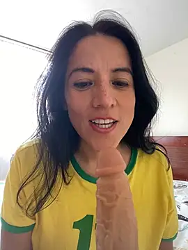 Mila_rebel's Live Chat Room