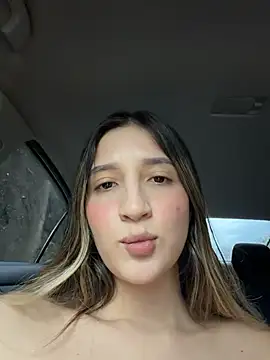 Taylor_Miah – live chatrum