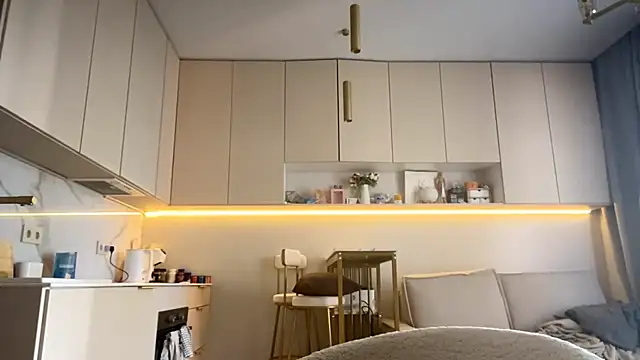 LavetaKempster Adlı Modelin Canlı Sohbet Odası