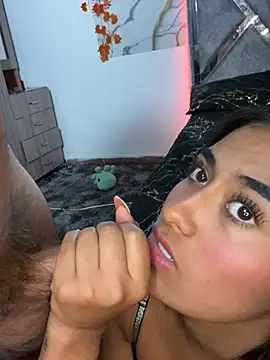 Cassie_and_nate Adlı Modelin Canlı Sohbet Odası