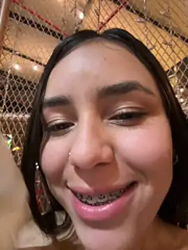 غرفة دردشة NathashaaVelvet المباشرة