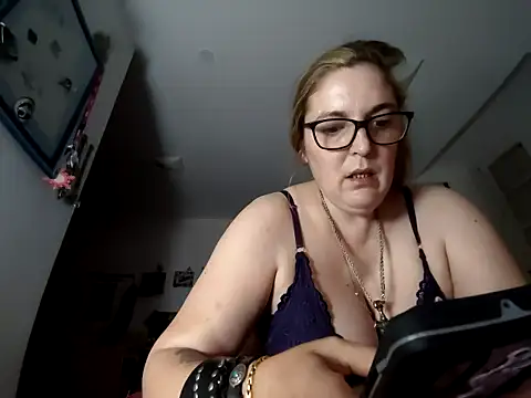 Živá chatovací místnost Alexia69812