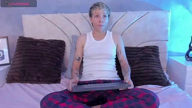 vane_grey Cameră chat live